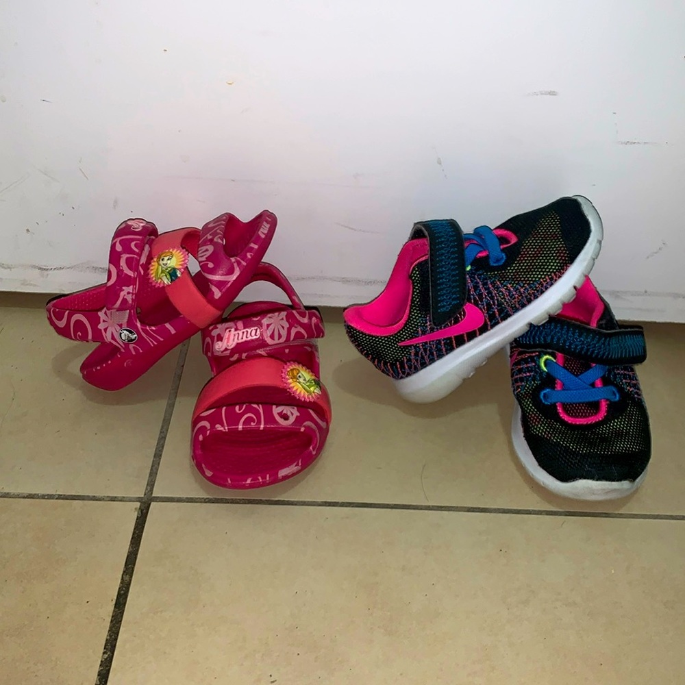 Baby girl shoes bundle, size 4C